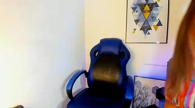 mia foxts online show from 02-22-25, 12:16