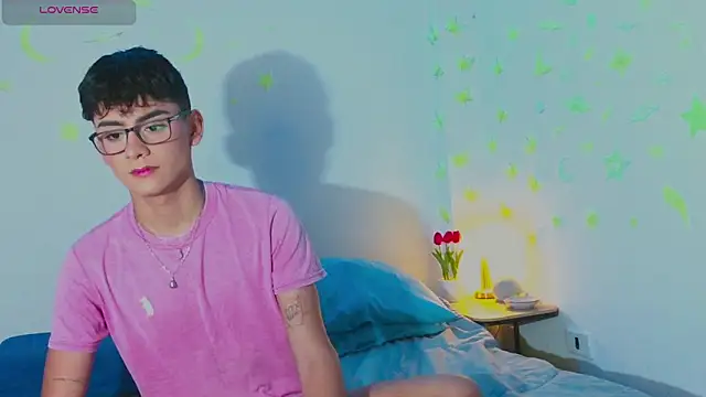 arnold laurent  online show from 03-16-25, 08:54