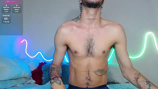 Snapshot of bobsexy08 chatting on 03-17-25, 01:18 bobsexy08 online show from 03-17-25, 01:18