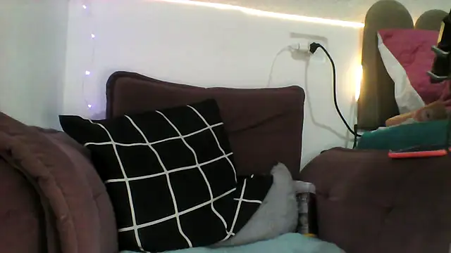 PollyCrush online show from 10-22-25, 11:37