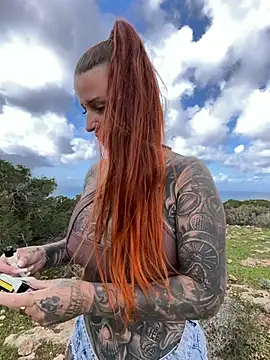 Snapshot of Inked_lorena chatting on 02-25-26, 09:30 Inked lorena online show from 02-25-26, 09:30