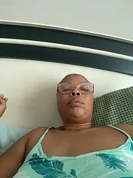 Nomthie online show from 03-13-25, 02:12