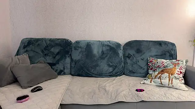 Snapshot of Victoria1Love chatting on 03-13-25, 02:44 Victoria1Love online show from 03-13-25, 02:44