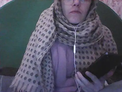 Snapshot of Musical__fantasy chatting on 10-22-25, 04:18 Musical fantasy online show from 10-22-25, 04:18