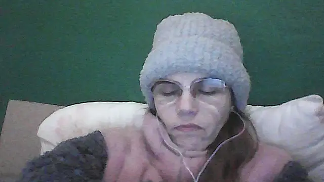 Snapshot of Musical__fantasy chatting on 12-17-25, 11:33 Musical fantasy online show from 12-17-25, 11:33