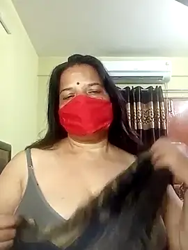 Snapshot of IndianAngle chatting on 01-12-25, 07:31 IndianAngle online show from 01-12-25, 07:31