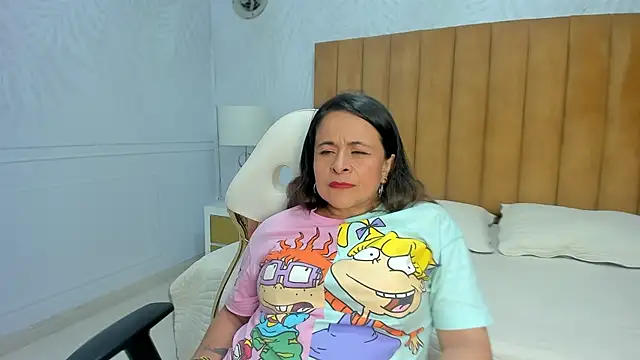 Snapshot of Daphne81_ chatting on 01-23-25, 08:36 Daphne81 online show from 01-23-25, 08:36