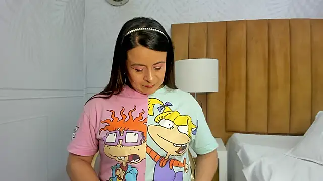 Snapshot of Daphne81_ chatting on 03-23-25, 08:26 Daphne81 online show from 03-23-25, 08:26