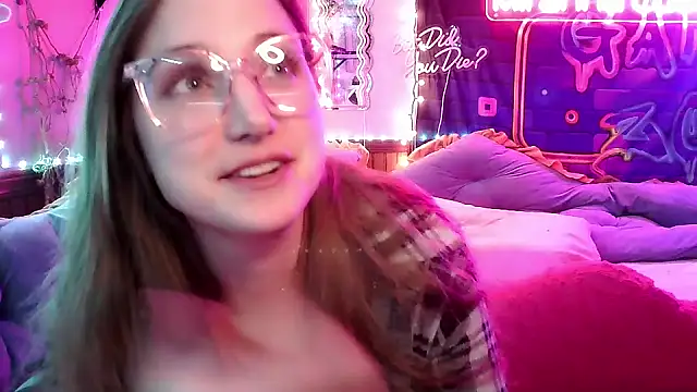 Snapshot of mirannacult chatting on 01-15-25, 11:32 mirannacult online show from 01-15-25, 11:32