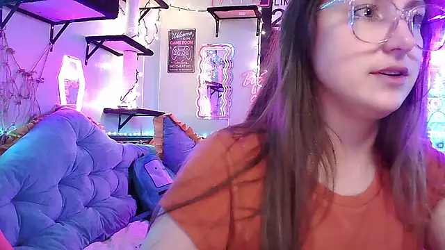 Snapshot of mirannacult chatting on 01-16-25, 06:06 mirannacult online show from 01-16-25, 06:06