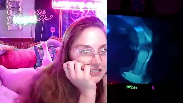 Snapshot of mirannacult chatting on 01-26-25, 11:18 mirannacult online show from 01-26-25, 11:18