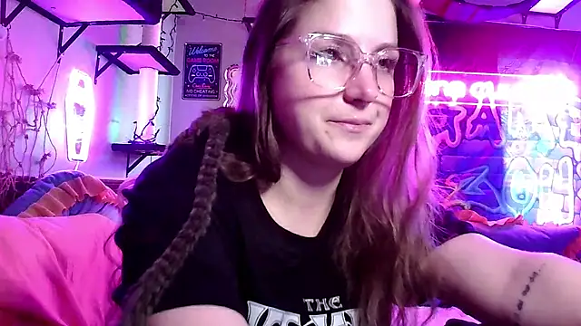 Snapshot of mirannacult chatting on 02-03-25, 07:42 mirannacult online show from 02-03-25, 07:42