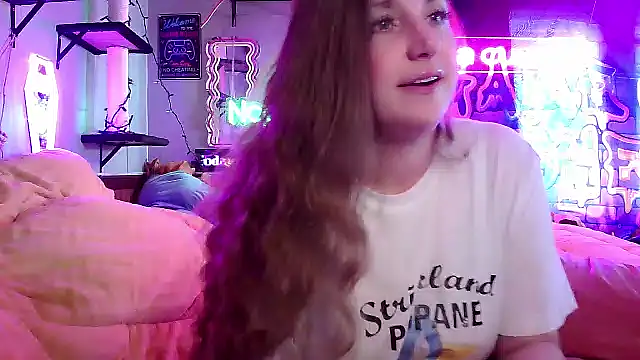 Snapshot of mirannacult chatting on 02-24-25, 05:31 mirannacult online show from 02-24-25, 05:31