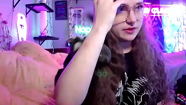 Snapshot of mirannacult chatting on 03-05-25, 06:12 mirannacult online show from 03-05-25, 06:12