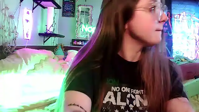 Snapshot of mirannacult chatting on 03-08-25, 06:16 mirannacult online show from 03-08-25, 06:16