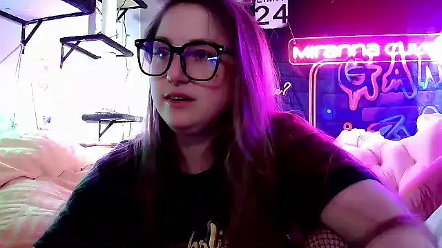 Snapshot of mirannacult chatting on 03-13-25, 01:40 mirannacult online show from 03-13-25, 01:40