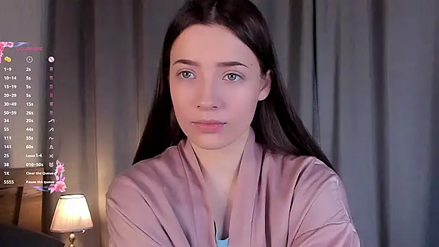 Snapshot of LowOncoming chatting on 01-07-25, 01:06 LowOncoming online show from 01-07-25, 01:06