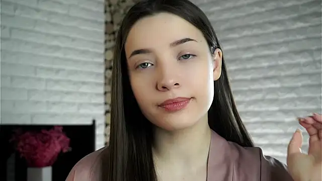 Snapshot of LowOncoming chatting on 01-28-25, 01:29 LowOncoming online show from 01-28-25, 01:29