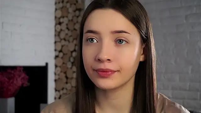 Snapshot of LowOncoming chatting on 02-04-25, 01:45 LowOncoming online show from 02-04-25, 01:45