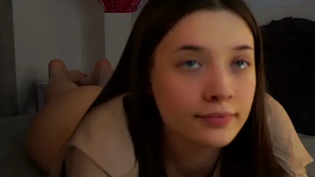 Snapshot of LowOncoming chatting on 02-15-25, 07:27 LowOncoming online show from 02-15-25, 07:27