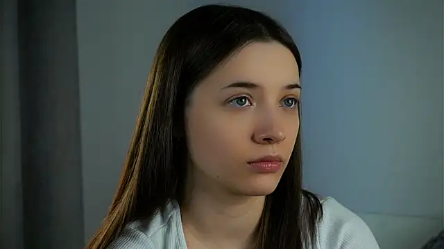 Snapshot of LowOncoming chatting on 03-04-25, 01:23 LowOncoming online show from 03-04-25, 01:23