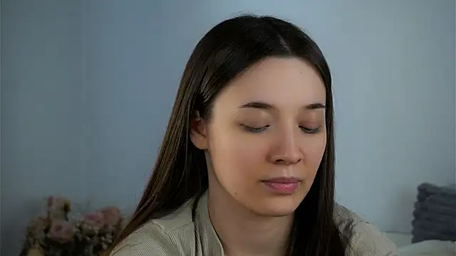 Snapshot of LowOncoming chatting on 03-08-25, 07:27 LowOncoming online show from 03-08-25, 07:27