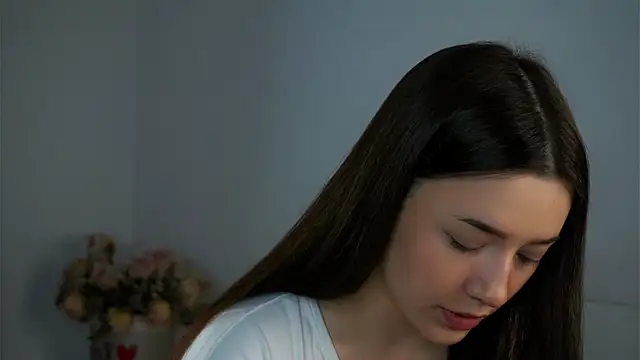 Snapshot of LowOncoming chatting on 03-10-25, 01:23 LowOncoming online show from 03-10-25, 01:23