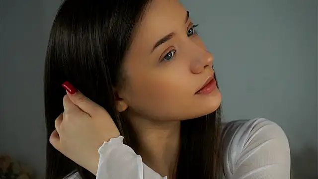 Snapshot of LowOncoming chatting on 03-21-25, 03:12 LowOncoming online show from 03-21-25, 03:12