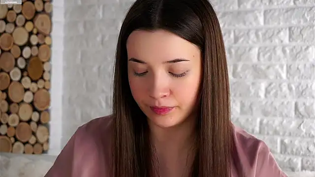 Snapshot of LowOncoming chatting on 10-03-25, 03:03 LowOncoming online show from 10-03-25, 03:03