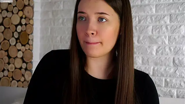 Snapshot of LowOncoming chatting on 10-12-25, 01:59 LowOncoming online show from 10-12-25, 01:59