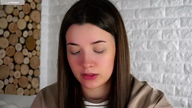 Snapshot of LowOncoming chatting on 10-23-25, 01:49 LowOncoming online show from 10-23-25, 01:49