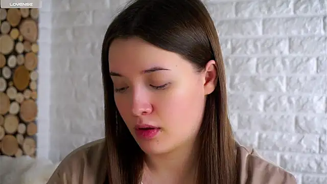 Snapshot of LowOncoming chatting on 11-07-25, 02:00 LowOncoming online show from 11-07-25, 02:00