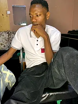 Snapshot of fireboyafrica chatting on 10-17-25, 01:14 fireboyafrica online show from 10-17-25, 01:14