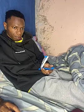 Snapshot of fireboyafrica chatting on 11-02-25, 02:36 fireboyafrica online show from 11-02-25, 02:36