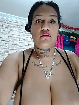 Snapshot of Michelle_Brito1 chatting on 06-28-26, 09:54 Michelle Brito1 online show from 06-28-26, 09:54