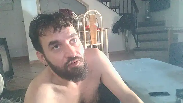 Snapshot of FJcouple chatting on 01-17-25, 11:59 FJcouple online show from 01-17-25, 11:59