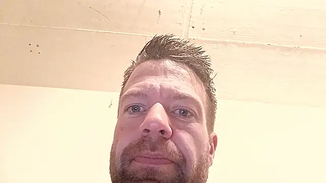 Snapshot of Timbojan28 chatting on 05-29-26, 03:48 Timbojan28 online show from 05-29-26, 03:48