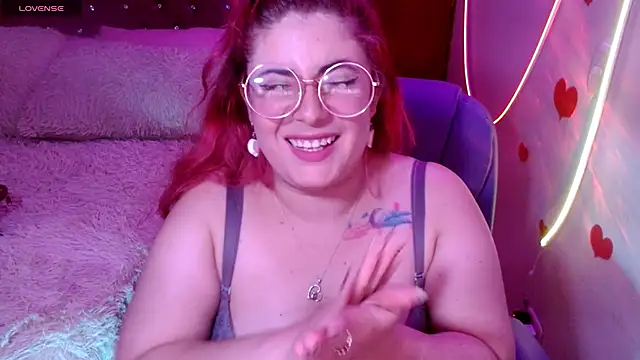 Snapshot of Azamy-12 chatting on 02-12-25, 01:52 Azamy-12 online show from 02-12-25, 01:52