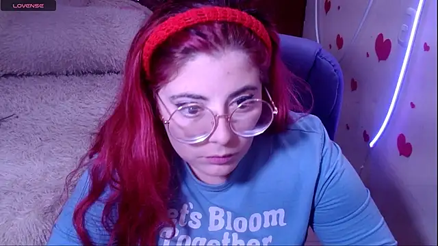 Snapshot of Azamy-12 chatting on 02-13-25, 10:11 Azamy-12 online show from 02-13-25, 10:11