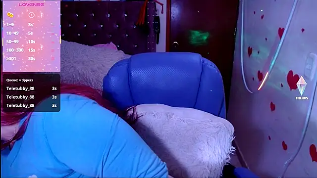 Snapshot of Azamy-12 chatting on 02-25-25, 12:36 Azamy-12 online show from 02-25-25, 12:36