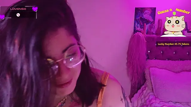 Snapshot of Azamy-12 chatting on 11-03-25, 04:47 Azamy-12 online show from 11-03-25, 04:47