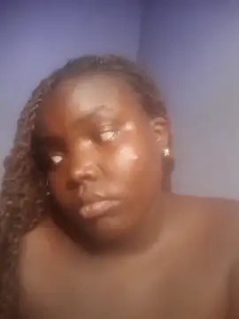 Snapshot of beauty-me_ chatting on 04-17-26, 12:13 beauty-me online show from 04-17-26, 12:13