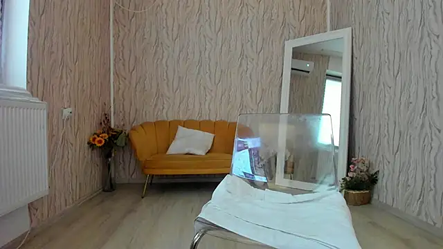 Snapshot of AishaRouhi chatting on 01-27-25, 06:19 AishaRouhi online show from 01-27-25, 06:19