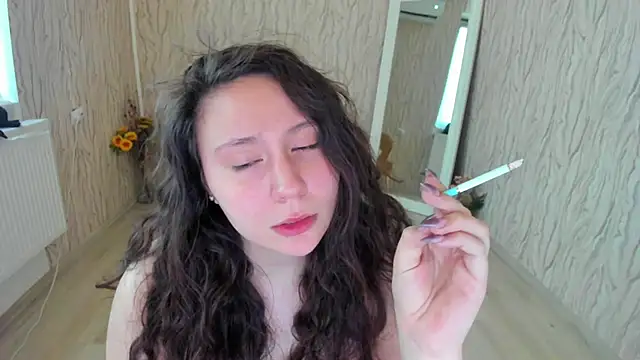 Snapshot of AishaRouhi chatting on 01-28-25, 06:05 AishaRouhi online show from 01-28-25, 06:05