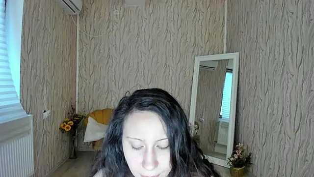 Snapshot of AishaRouhi chatting on 02-15-25, 05:30 AishaRouhi online show from 02-15-25, 05:30