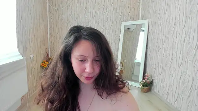 Snapshot of AishaRouhi chatting on 02-18-25, 08:27 AishaRouhi online show from 02-18-25, 08:27