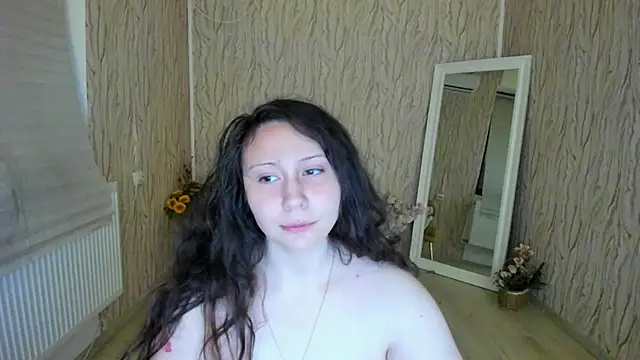 Snapshot of AishaRouhi chatting on 02-18-25, 06:26 AishaRouhi online show from 02-18-25, 06:26