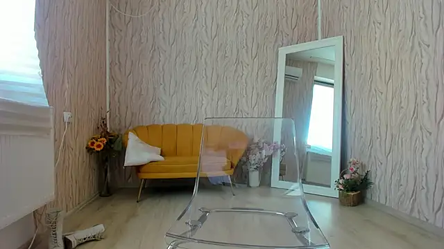 Snapshot of AishaRouhi chatting on 02-19-25, 09:39 AishaRouhi online show from 02-19-25, 09:39