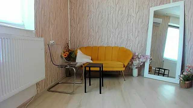 Snapshot of AishaRouhi chatting on 02-26-25, 07:20 AishaRouhi online show from 02-26-25, 07:20