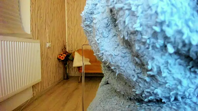 Snapshot of AishaRouhi chatting on 03-04-25, 03:33 AishaRouhi online show from 03-04-25, 03:33